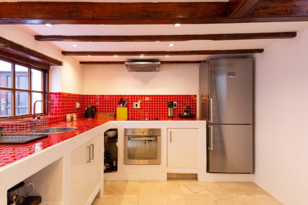 Central Cape Town, Stylish Home, With Private Courtyard Экстерьер фото