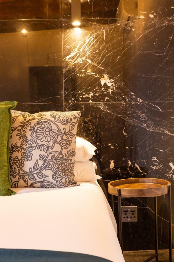 Central Cape Town, Stylish Home, With Private Courtyard Экстерьер фото