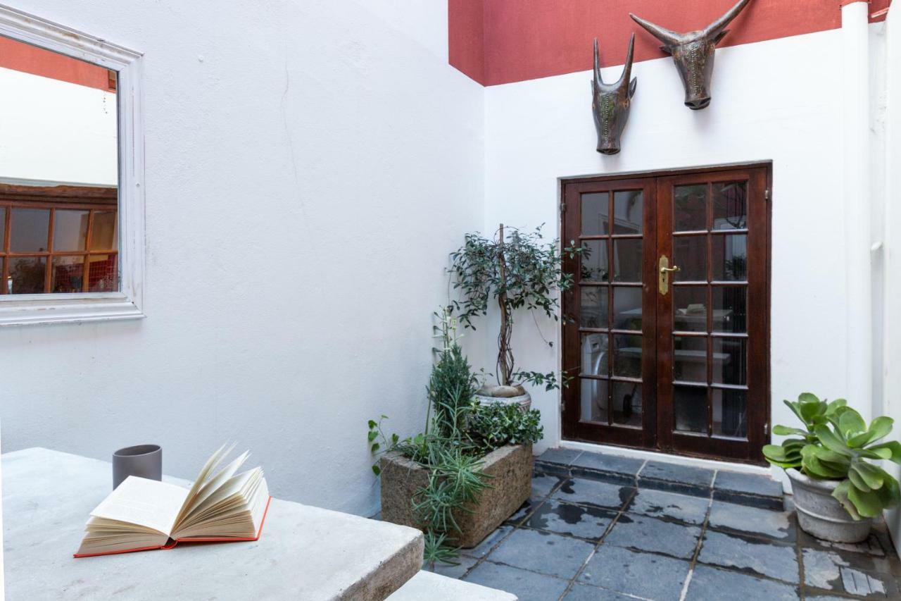 Central Cape Town, Stylish Home, With Private Courtyard Экстерьер фото
